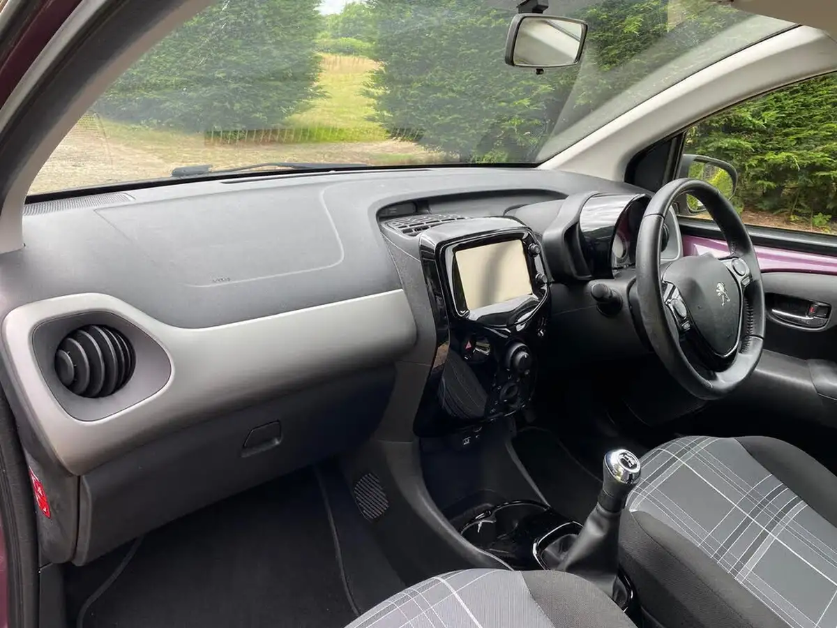 2018-peugeot-108-12-puretech-allure-hatchback-5d-big-7