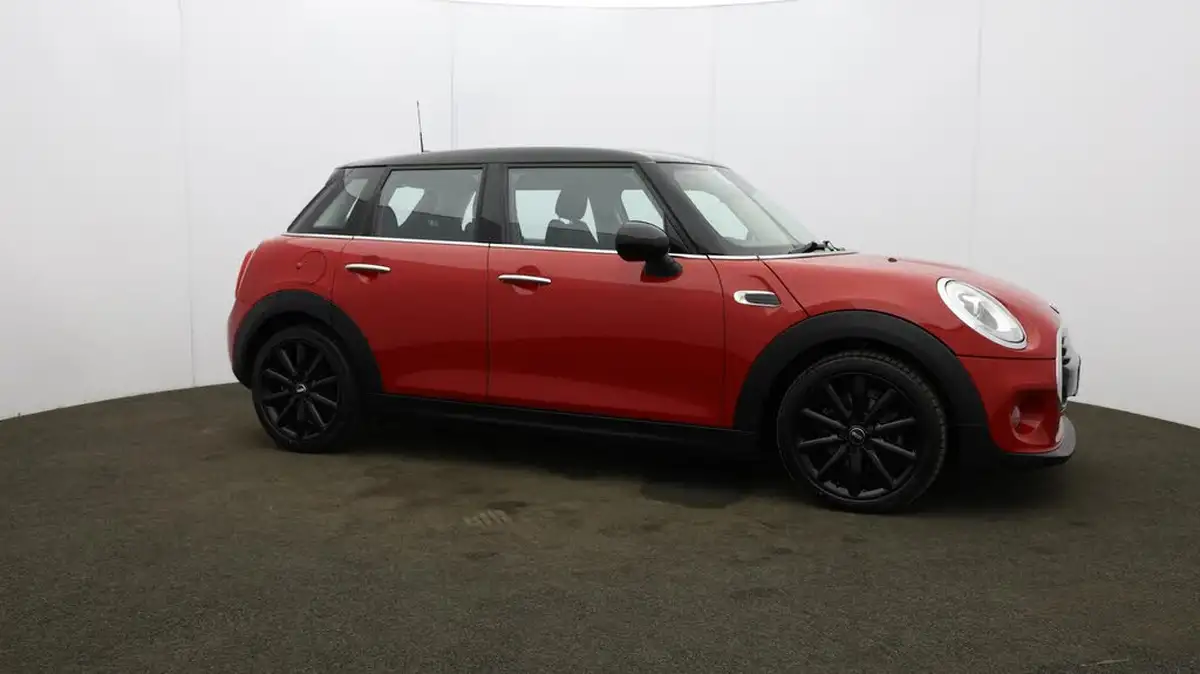 2017-mini-cooper-15-cooper-ss-hatchback-5d-big-42