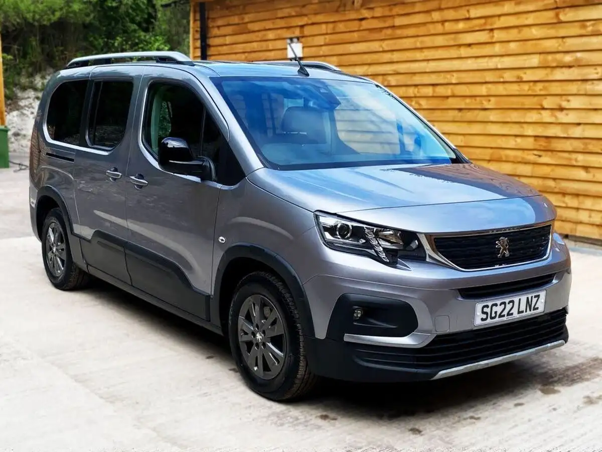2022-peugeot-rifter-12-puretech-allure-130bhp-longss7-seats-eat8-big-2