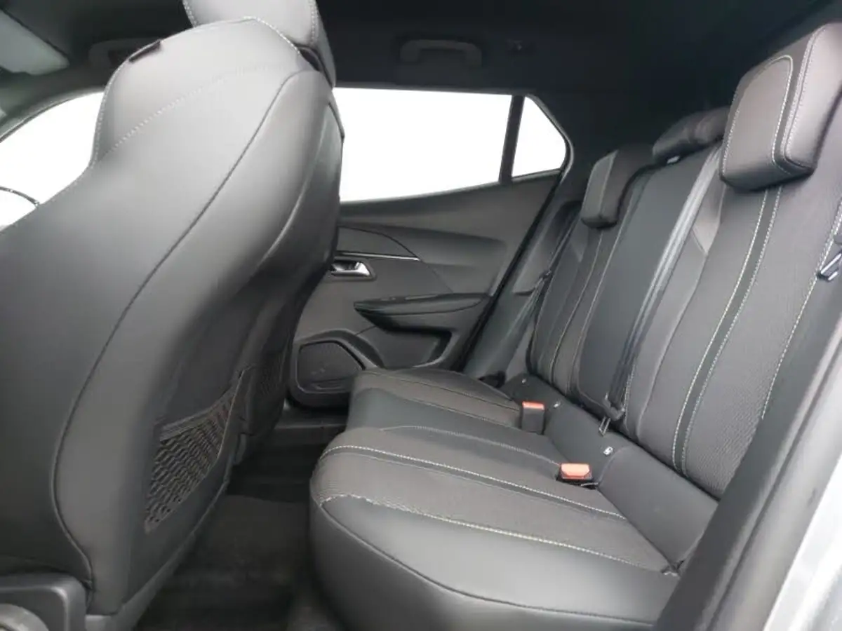 2024-peugeot-2008-suv-12-puretech-gt-130ps-eat8-big-5