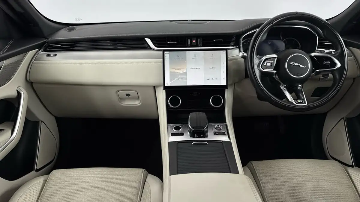2021-jaguar-f-pace-20-d165-r-dynamic-s-mhev-big-10