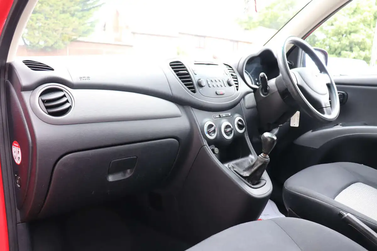 2009-hyundai-i10-12-classic-big-25