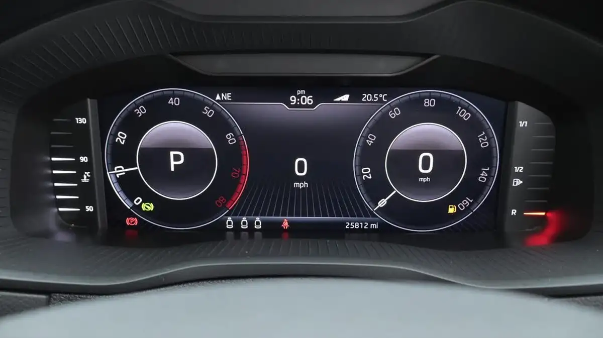 2019-skoda-karoq-15-tsi-se-l-dsg-big-10