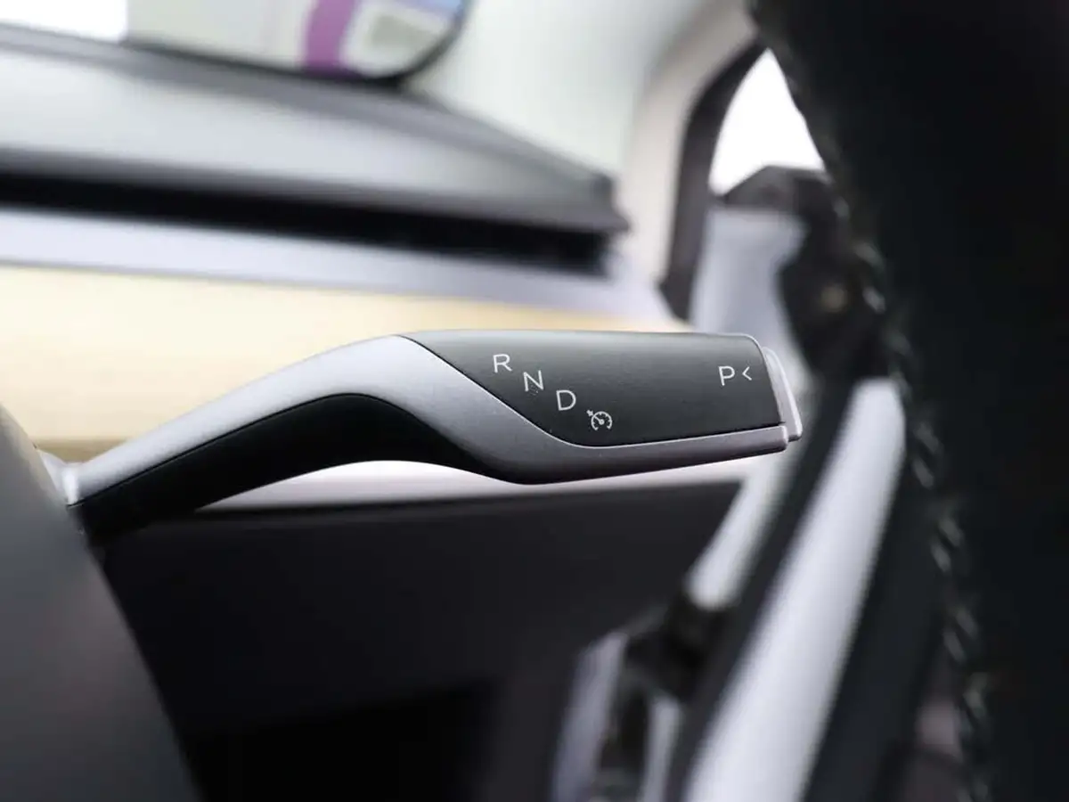 2021-tesla-model-3-e-long-range-awd-big-34