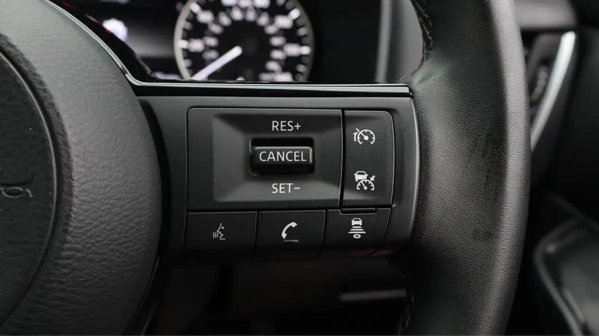 2023-nissan-qashqai-13-dig-t-acenta-premium-140ps-big-23