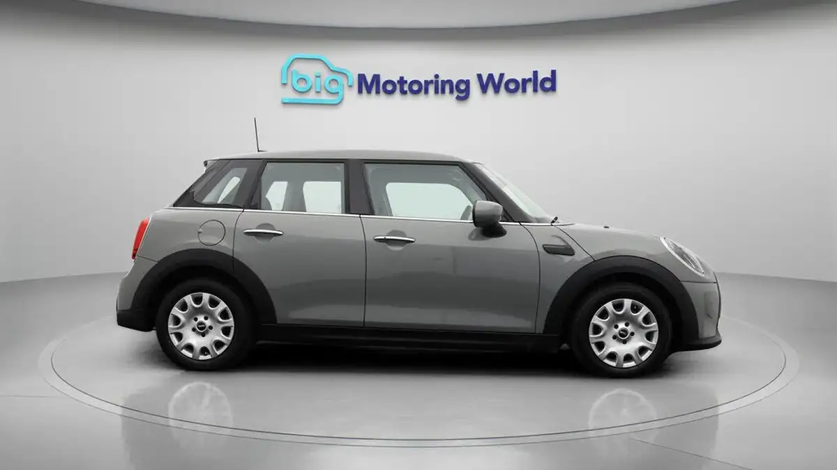2022-mini-cooper-15-one-classic-5d-big-8