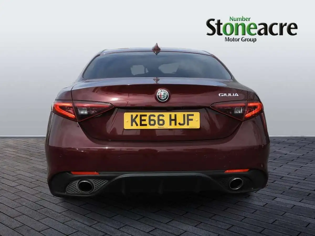 2017-alfa-romeo-giulia-22td-speciale-big-3