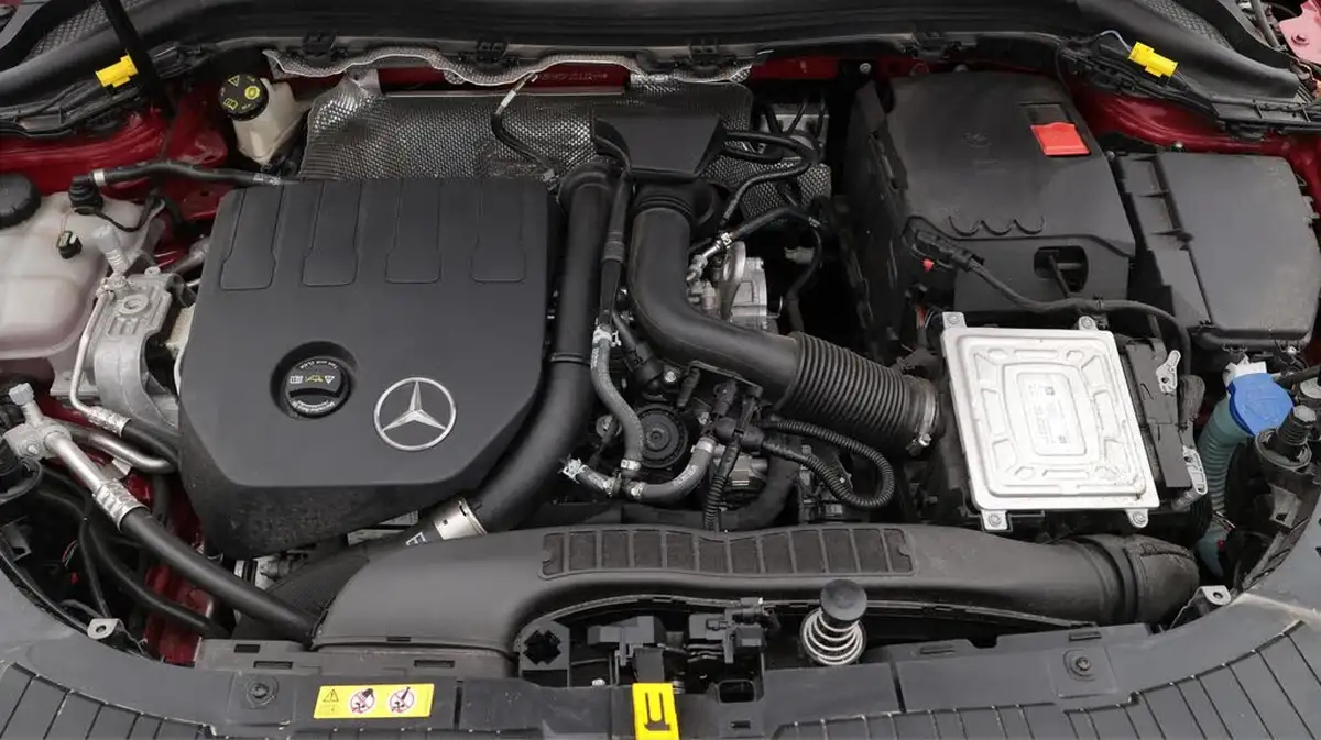 2023-mercedes-benz-gla-class-13-gla-200-amg-line-executive-station-wagon-big-19