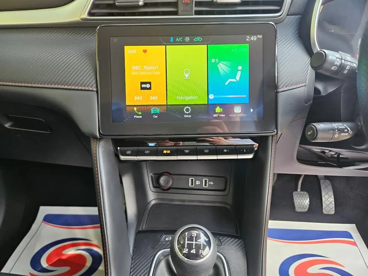 2021-mg-zs-suv-15-vti-tech-exclusive-big-18