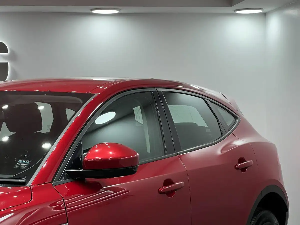 2018-jaguar-e-pace-20-i4d-150ps-ss-big-16