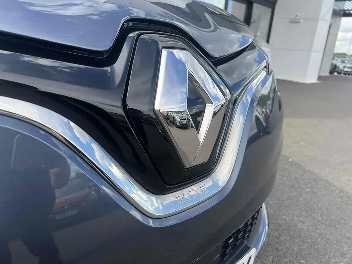 2022-renault-zoe-e-gt-line-big-12