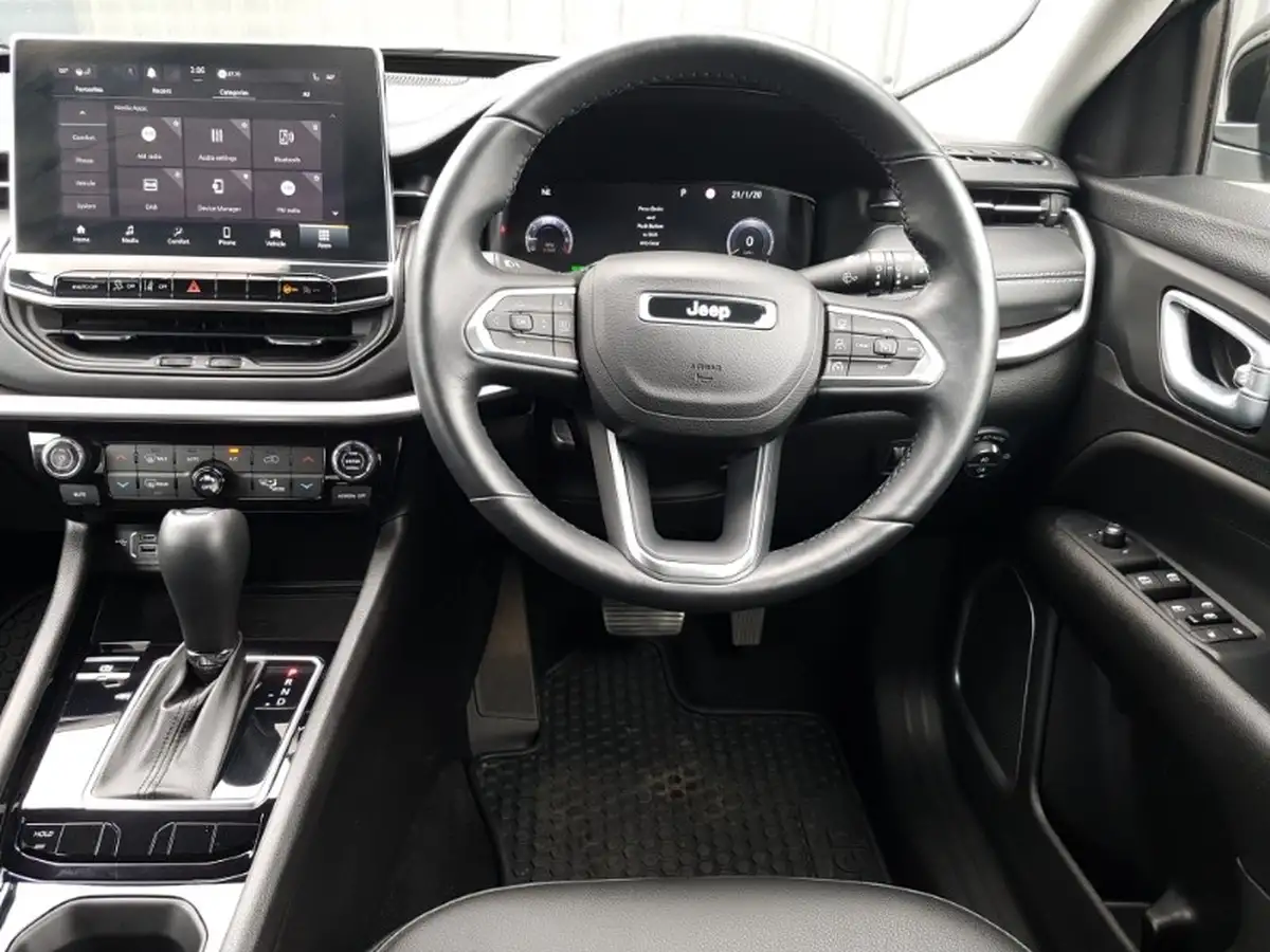 2023-jeep-compass-15-limited-big-6
