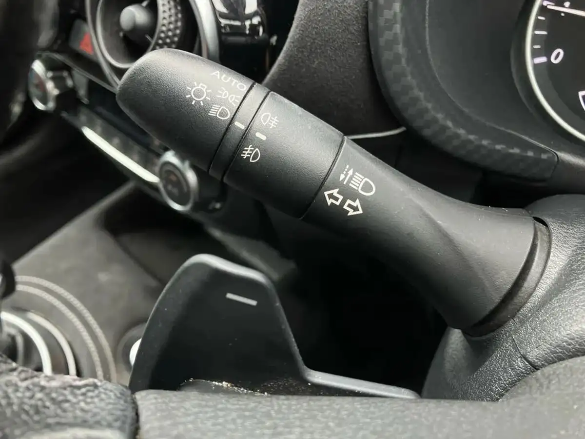 2020-nissan-juke-10-dig-t-tekna-117ps-dct-big-35