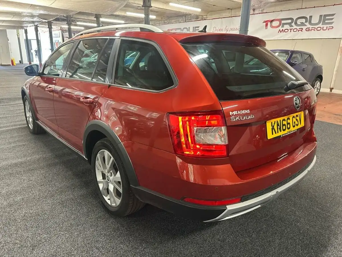 2016-skoda-octavia-20tdi-scout-184ps-dsg-big-2