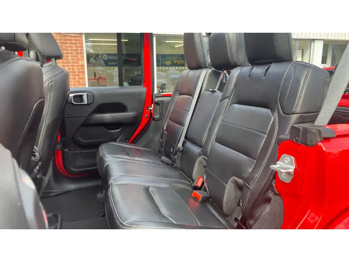 2021-jeep-wrangler-20-gme-overland-5d-big-15