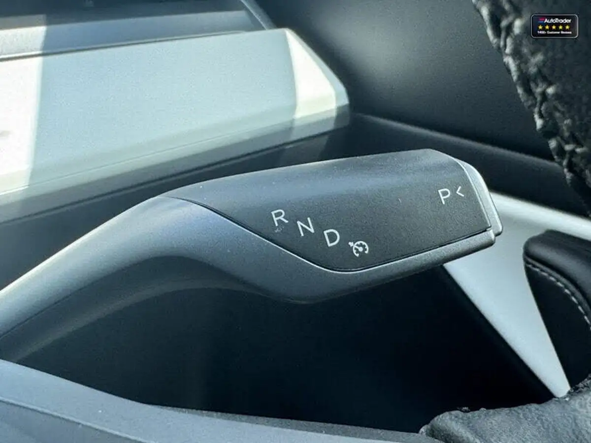 2020-tesla-model-3-e-performance-big-14