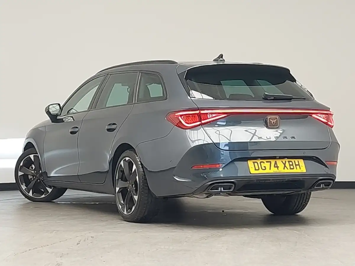2024-mg-mg3-15-vti-tech-exclusive-nav-big-1