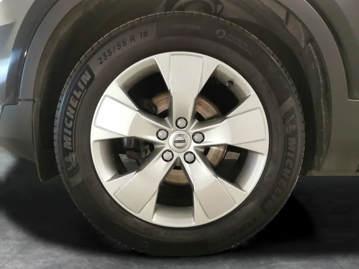 2022-volvo-xc40-15-t3-momentum-auto-big-31
