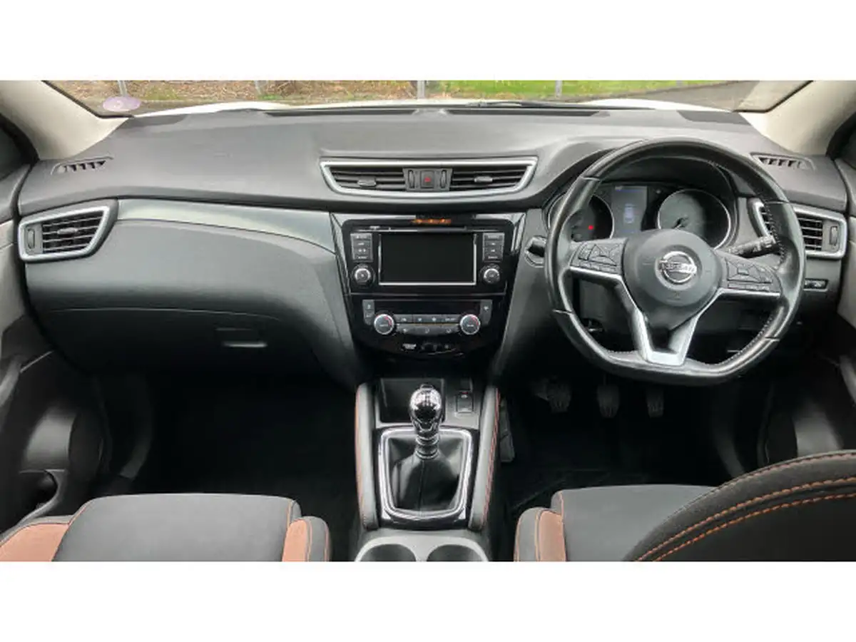 2019-nissan-qashqai-13-dig-t-n-motion-140ps-big-9