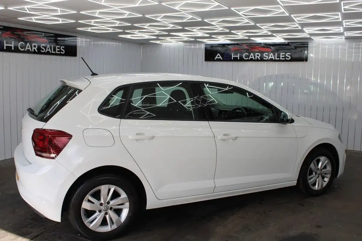 2018-volkswagen-polo-10-se-65ps-evo-big-3