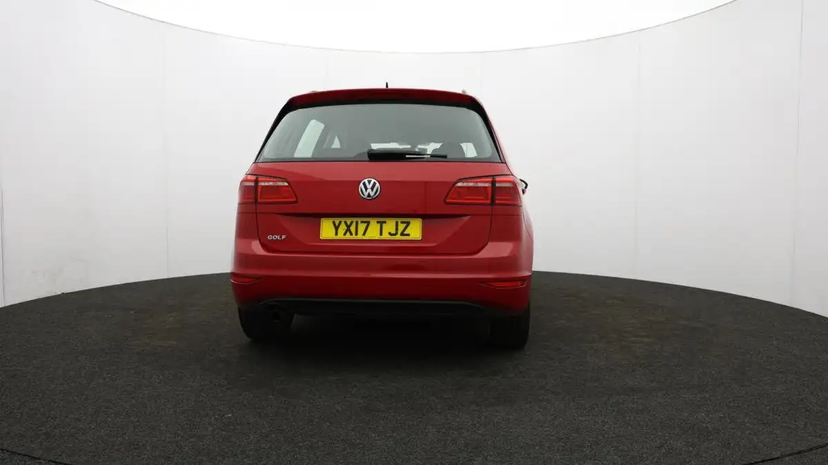 2017-volkswagen-golf-sv-16tdi-se-110ps-bmtss-big-67