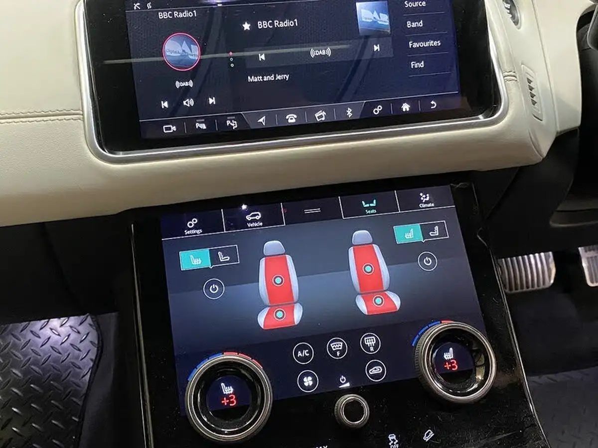 2018-land-rover-range-rover-velar-20-d240-r-dynamic-hse-big-36
