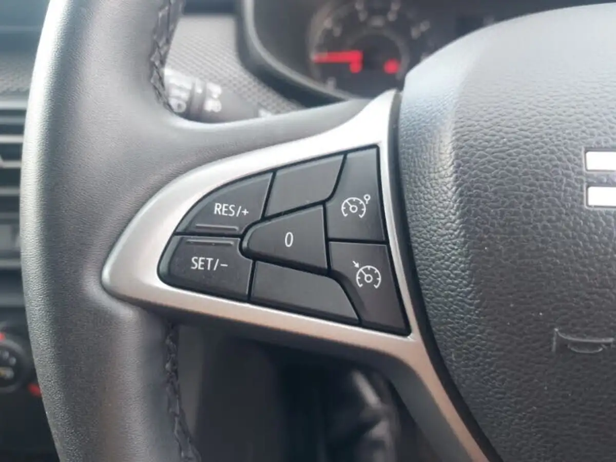 2023-dacia-sandero-10-tce-expression-90bhp-big-12