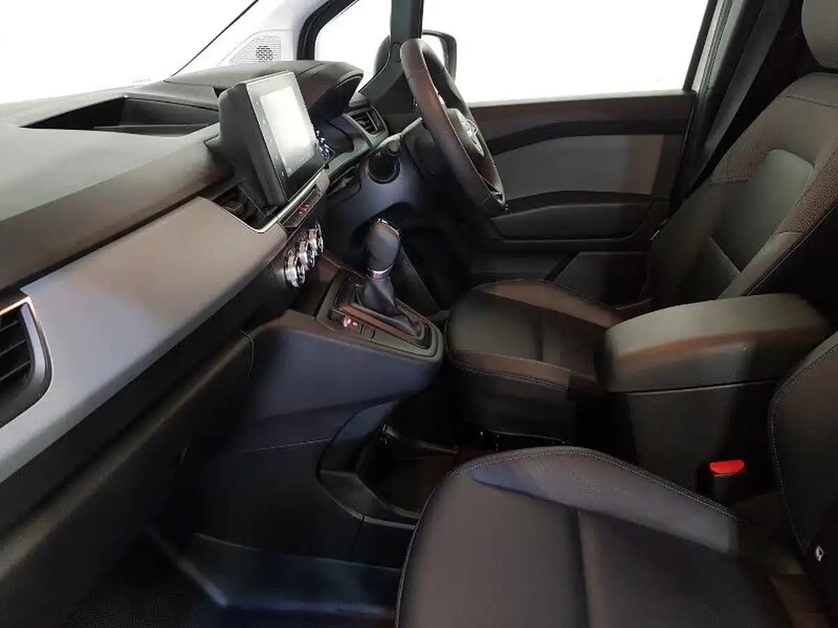 2023-nissan-townstar-e-45kwh-l1-tekna-big-4