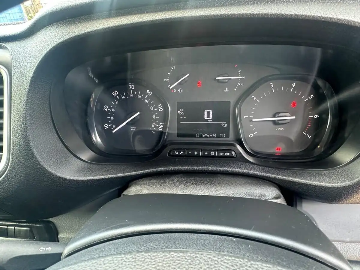 2020-citroen-dispatch-15bluehdi-enterprise-m-1000-100pseu6dt-e-big-10