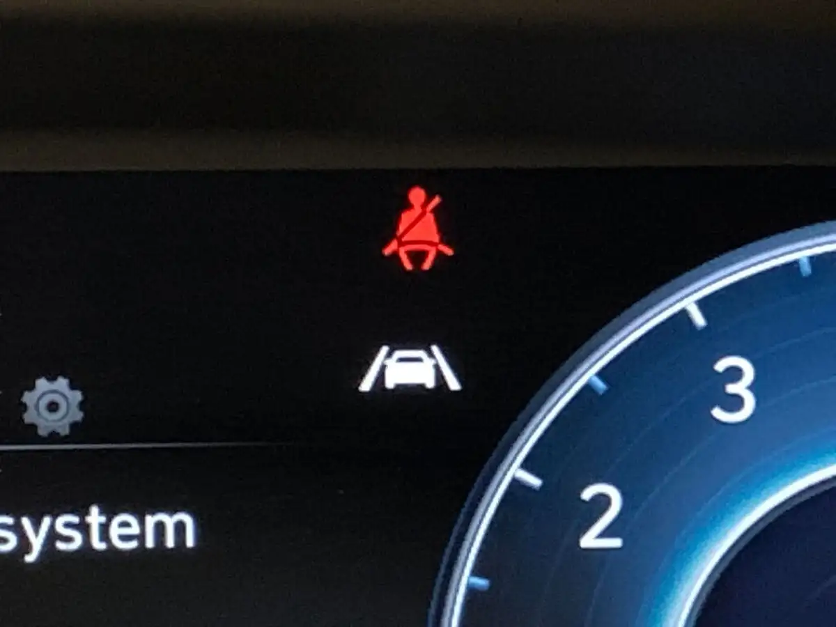 2021-hyundai-i20-10-t-gdi-se-connect-eclutch-imt-big-25