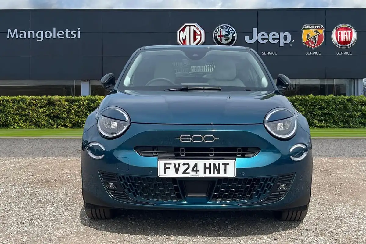 2024-fiat-600e-e-la-prima-big-7