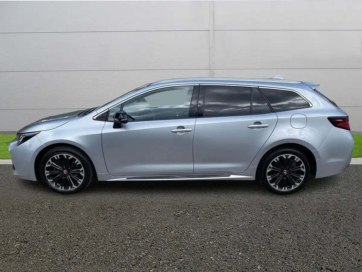 2023-toyota-corolla-18-vvt-i-gr-sport-138bhp-touring-sports-big-3