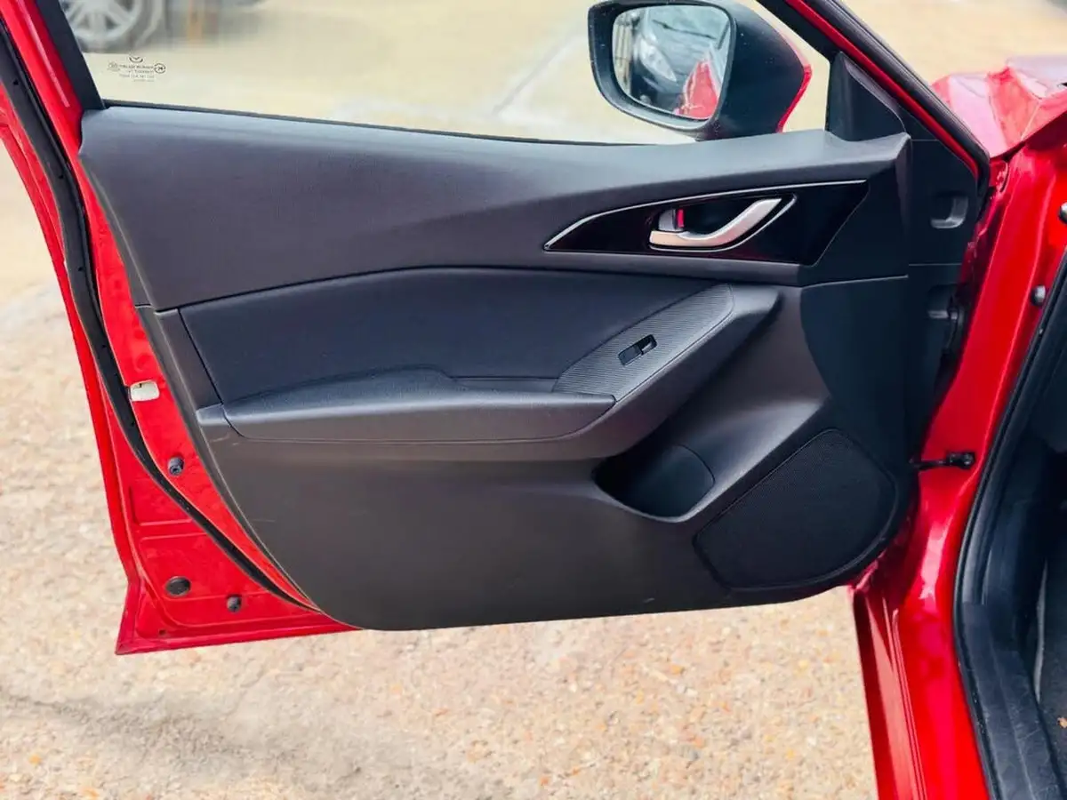 2014-mazda-mazda3-20-se-l-fastback-4d-big-44