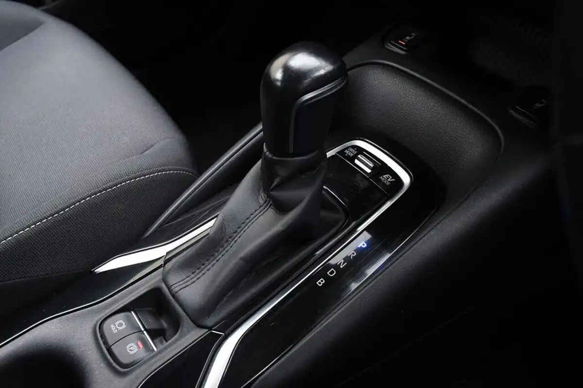 2020-toyota-corolla-18-vvt-i-icon-spare-wheel-touring-sports-5d-big-12