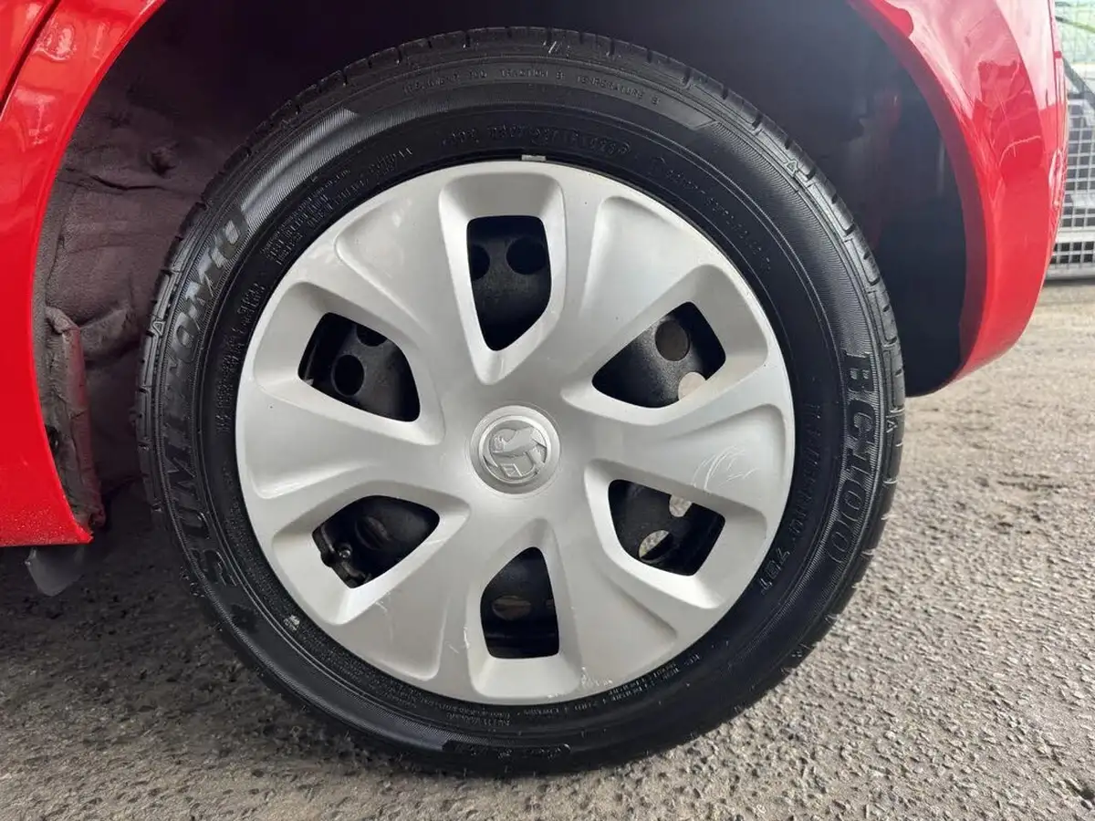 2015-vauxhall-viva-10-se-big-22