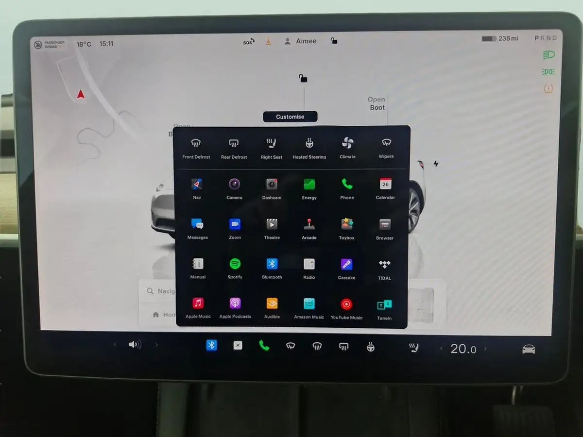 2023-tesla-model-y-e-long-range-big-16