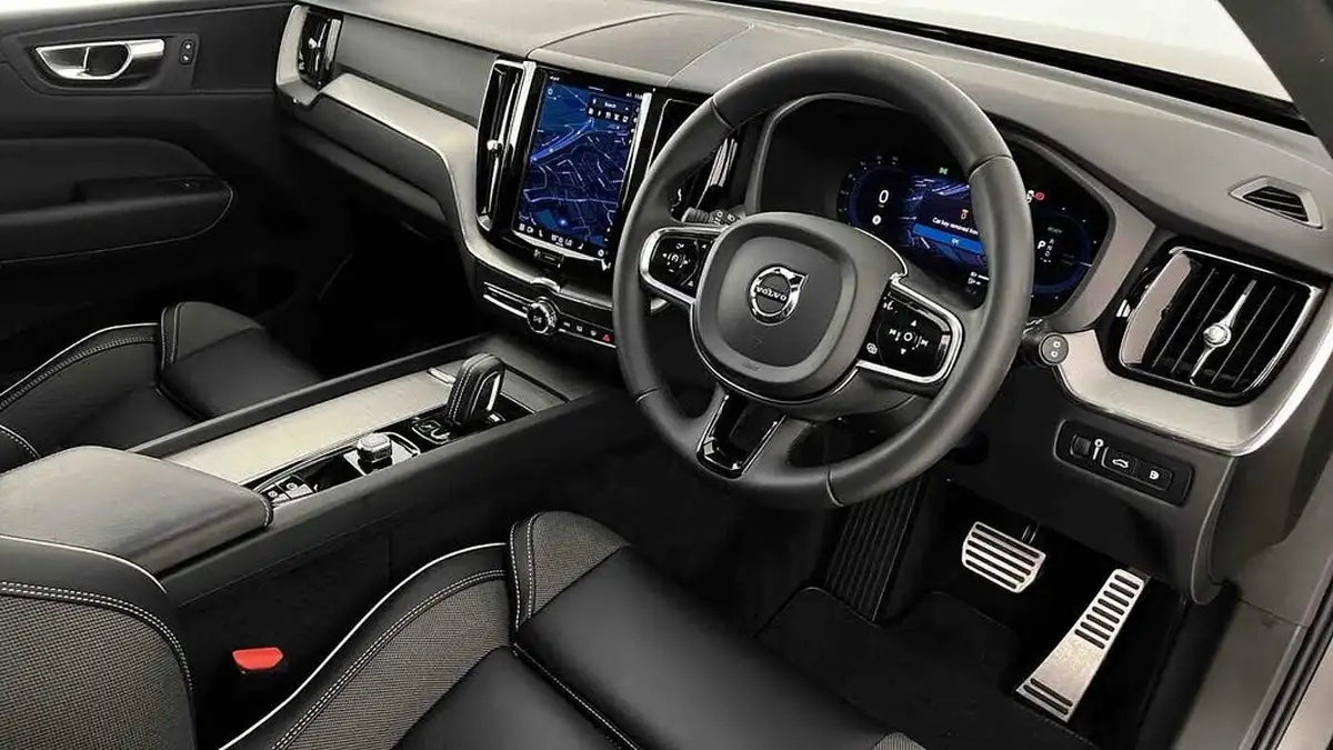 2022-volvo-xc60-20-t6-r-design-350bhp-plug-in-hybrid-big-11