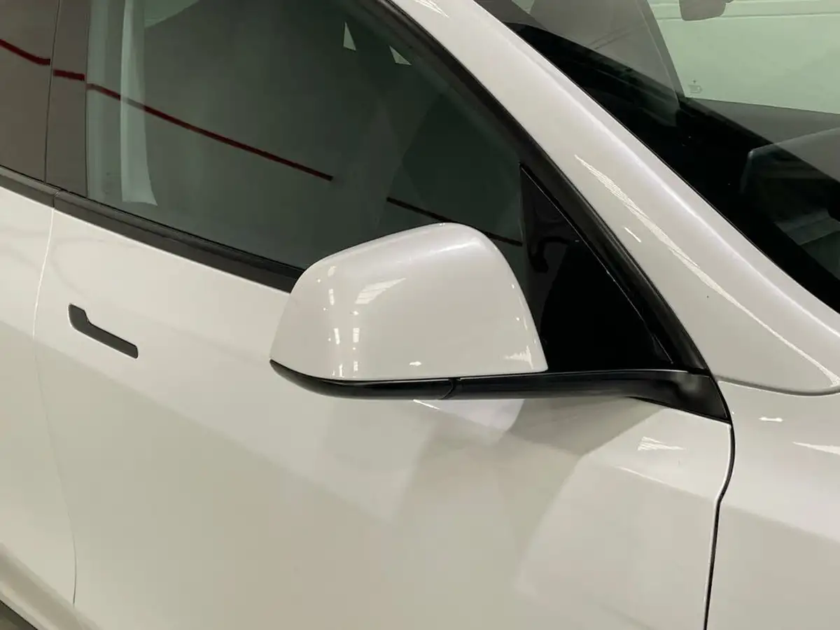 2022-tesla-model-y-e-long-range-big-12