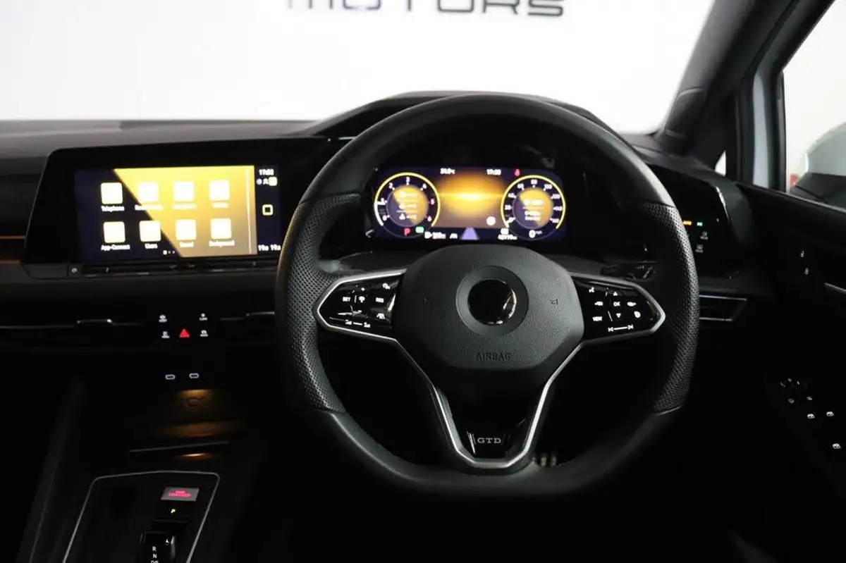 2021-volkswagen-golf-20tdi-gtd-big-16