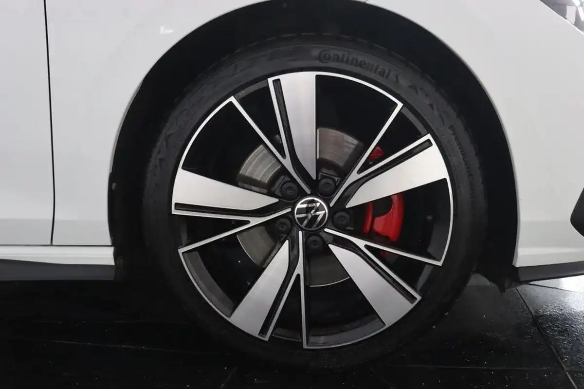 2021-volkswagen-golf-20tdi-gtd-big-40