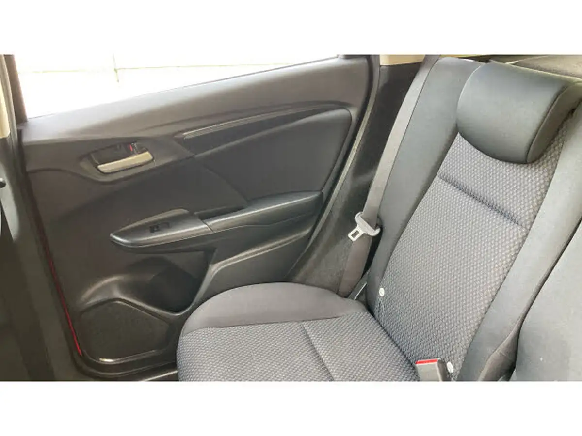 2018-honda-jazz-13-i-vtec-s-big-17