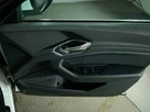 2022-audi-e-tron-55e-technik-station-wagon-small-26