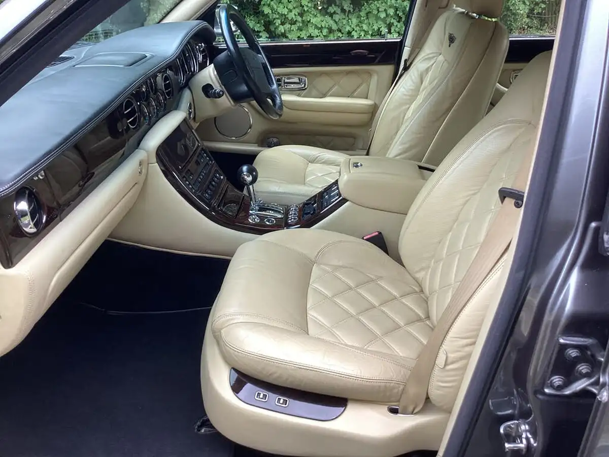 2003-bentley-arnage-68-t-big-20
