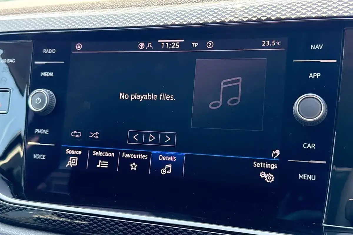 2023-volkswagen-polo-10-tsi-life-big-45