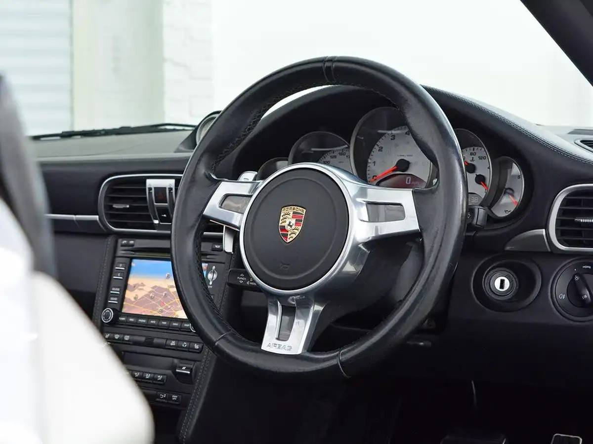 2010-porsche-911-38-carrera-4-s-cabriolet-pdk-big-20