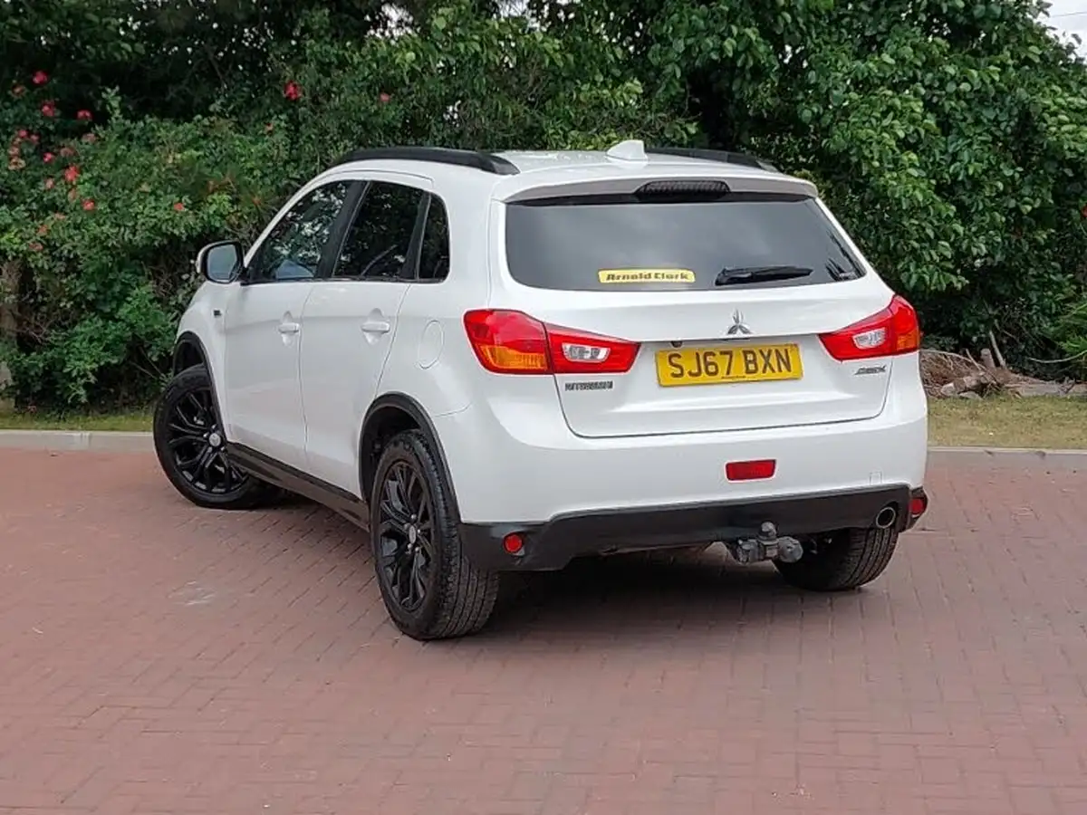 2017-mitsubishi-asx-16d-4-big-1