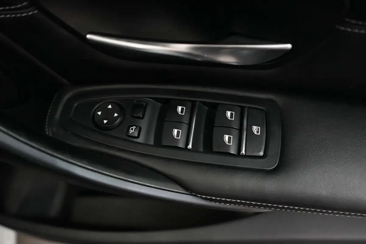 2018-bmw-3-series-30-m3-competition-package-m-dct-big-26