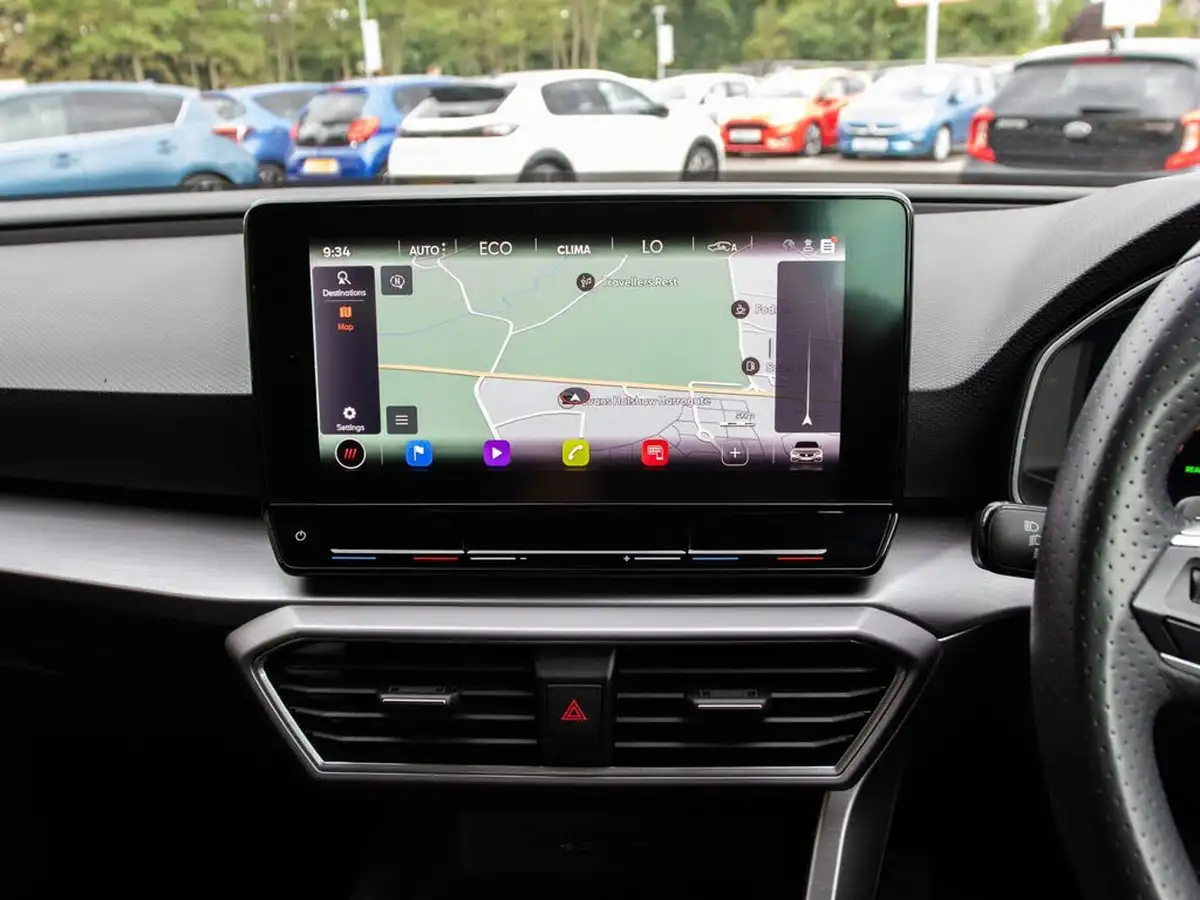 2020-seat-leon-14-e-hybrid-fr-hatchback-big-22