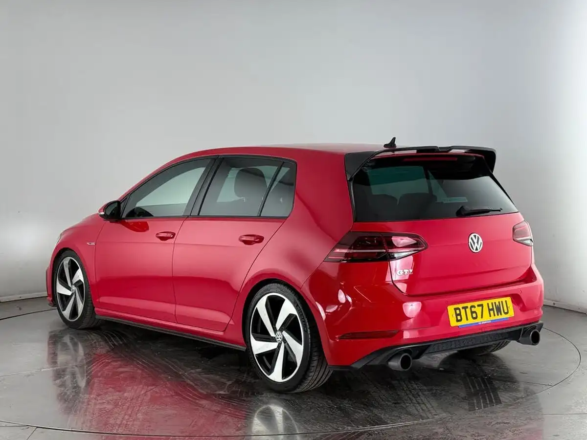2017-volkswagen-golf-20-tsi-gti-230ps-ss-5d-dsg-big-4