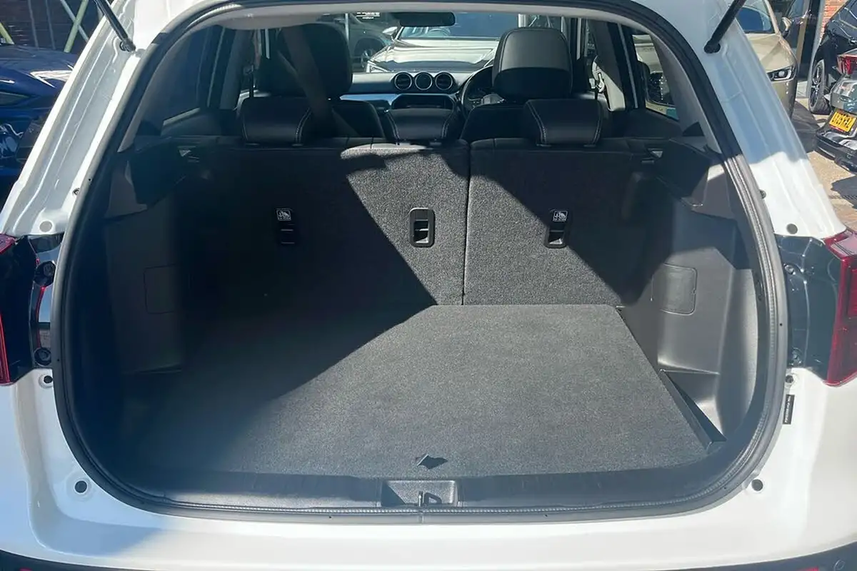 2023-suzuki-vitara-15-sz5-big-34